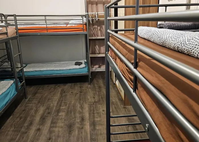 Central Stay Rooms Budapest Hostel *