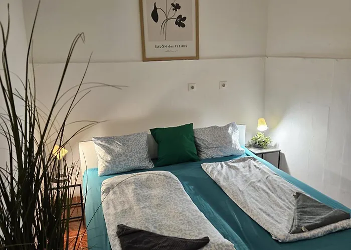 Central Stay Rooms Budapest Hostel *