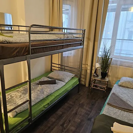 Central Stay Rooms Budapest Hostal *