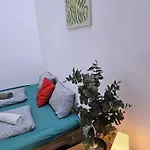 Central Stay Rooms Budapest Hostel *