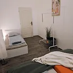Central Stay Rooms Budapest Hostel