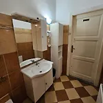Central Stay Rooms Budapest Hostel