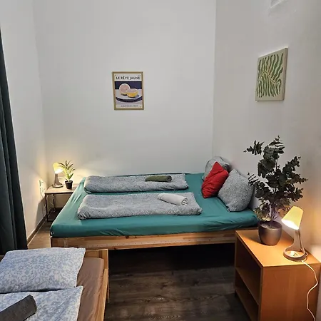 Central Stay Rooms Budapest بيت شباب *