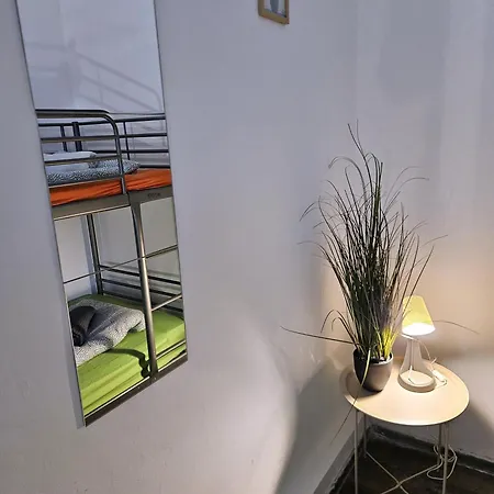 Central Stay Rooms Budapest بيت شباب *
