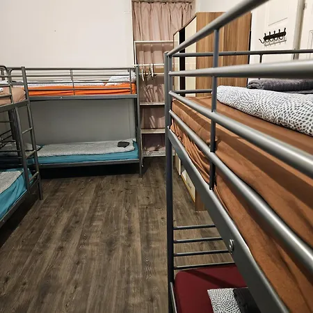 Central Stay Rooms Budapest بيت شباب *