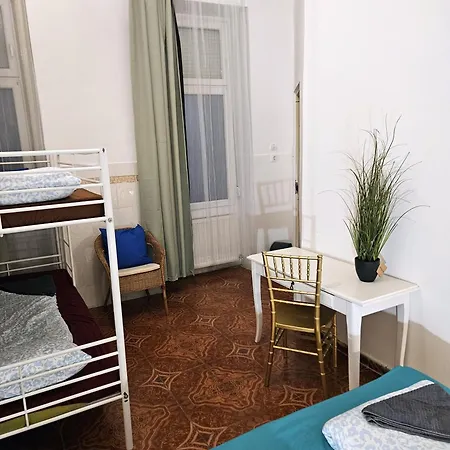 Central Stay Rooms Budapest بودابست